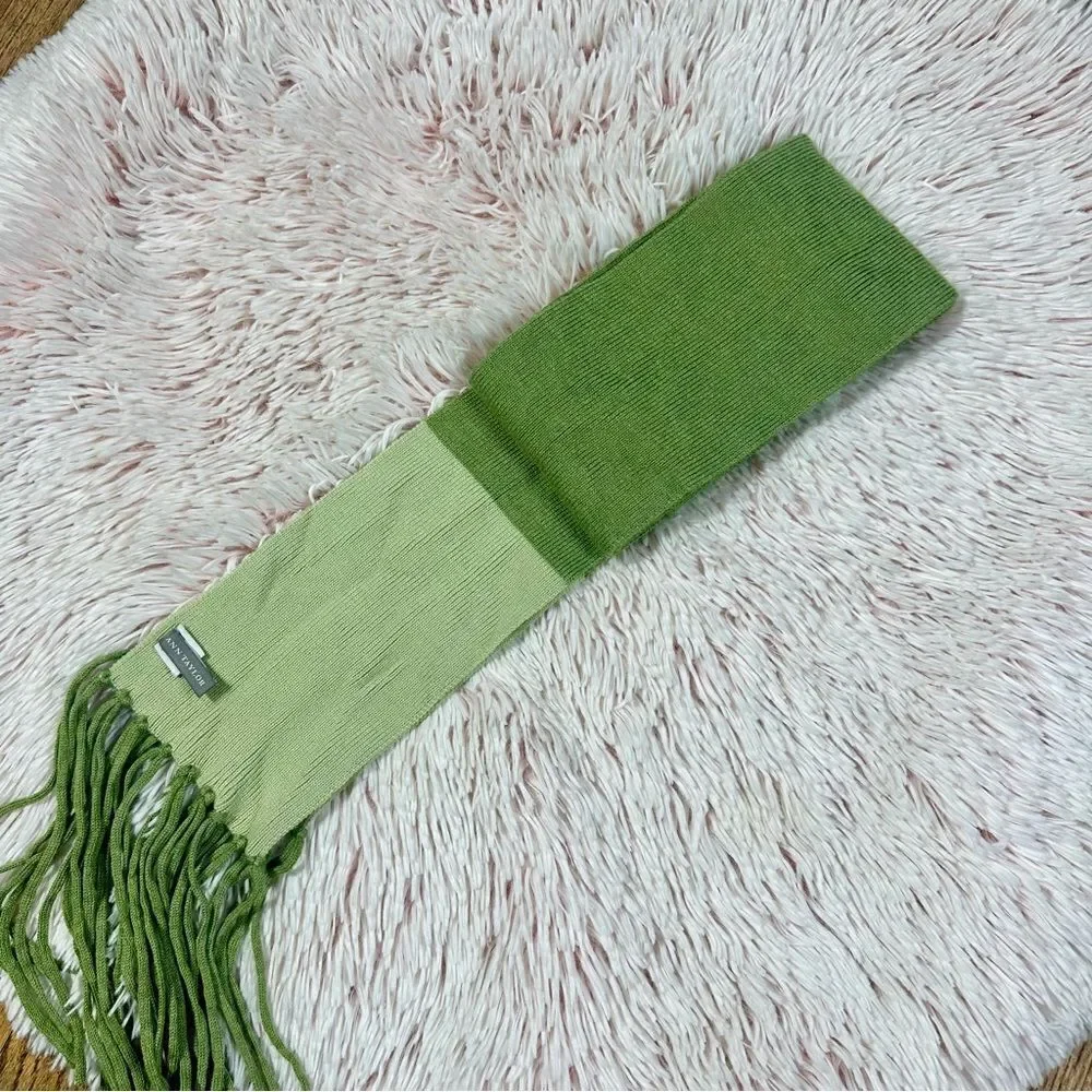 ANN TAYLOR SCARF 100%wool